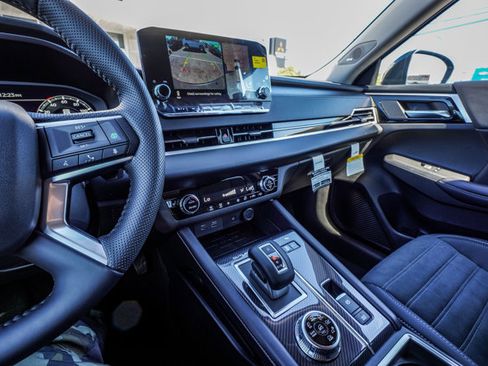 New 2025 Mitsubishi Outlander SE image 20