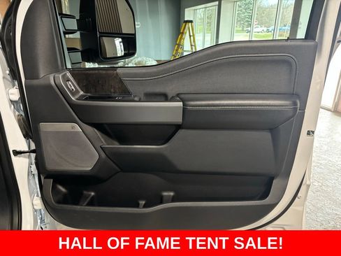 Used 2024 Ford F250 Lariat AWD/4WD image 17