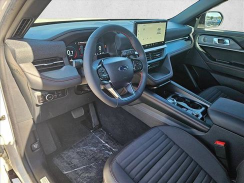 Certified 2025 Ford Explorer ST-Line RWD image 10