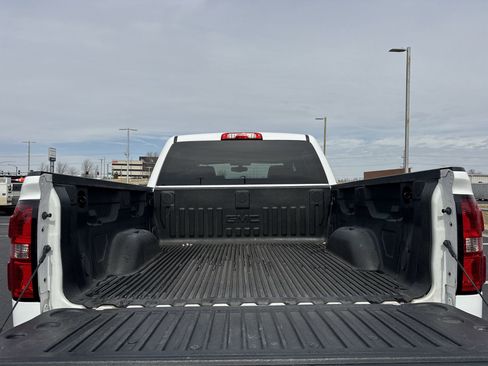 Used 2017 GMC Sierra 1500 SLE w/ SLE Value Package image 21