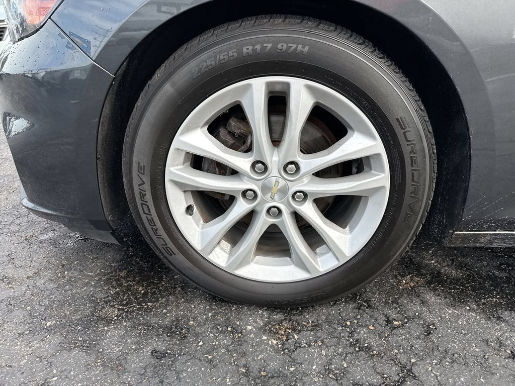 Used 2016 Chevrolet Malibu LT FWD image 10