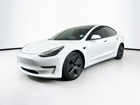 Used 2022 Tesla Model 3 Long Range AWD/4WD image 3