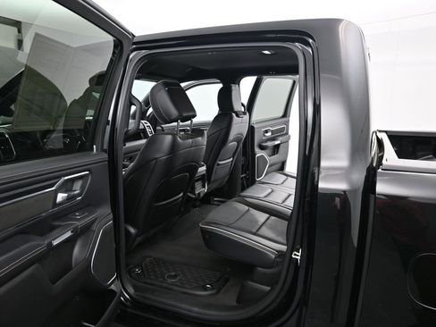 Used 2024 RAM 1500 Laramie image 14