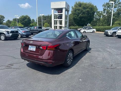 Used 2025 Nissan Altima 2.5 SV FWD image 4