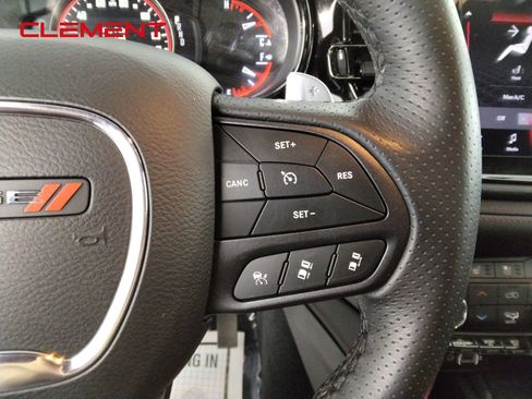 Used 2025 Dodge Durango GT AWD/4WD image 14