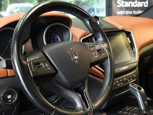 Used 2019 Maserati Ghibli S Q4 AWD/4WD image 31