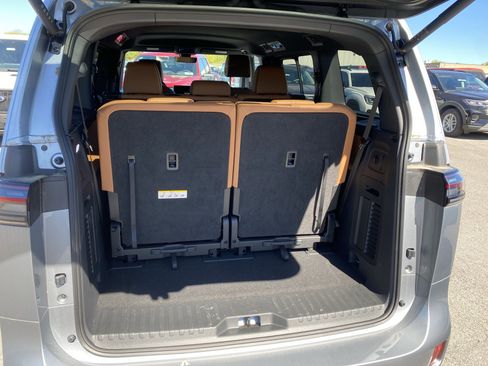 New 2025 Volkswagen ID. Buzz Pro S image 30