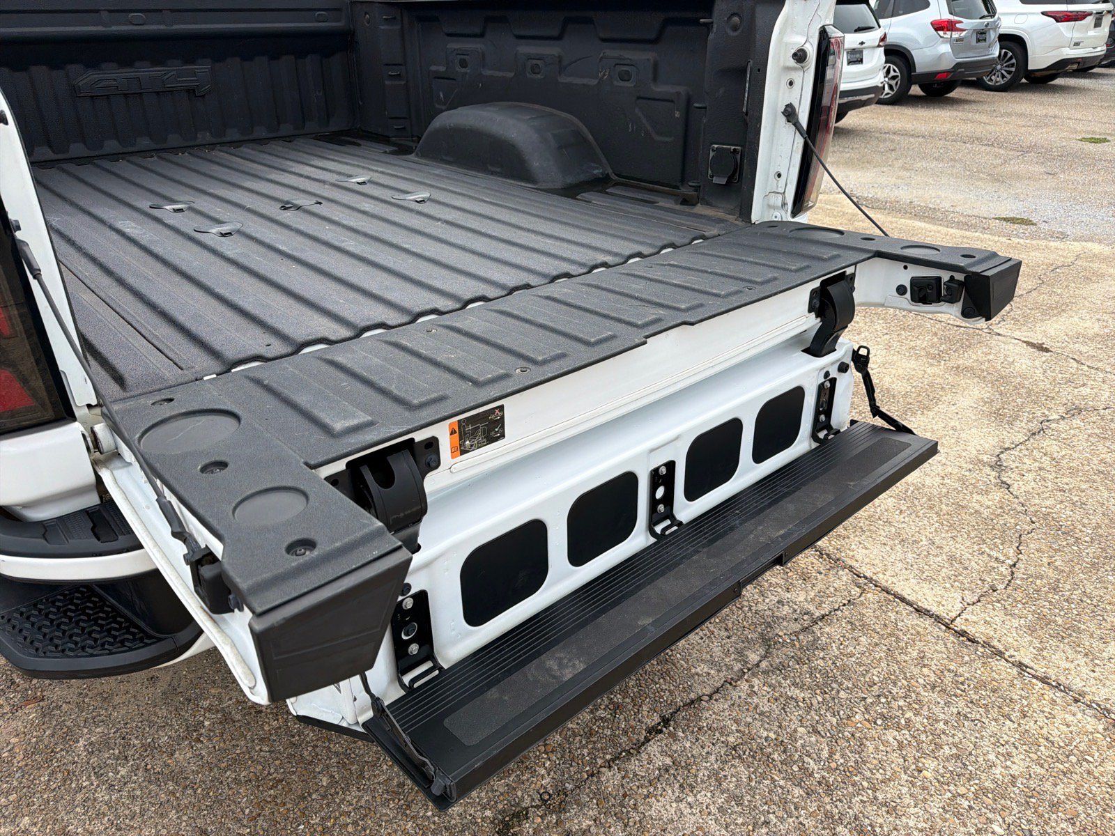 Used 2024 GMC Sierra 2500 AT4 w/ AT4 Premium Plus Package AWD/4WD image 19