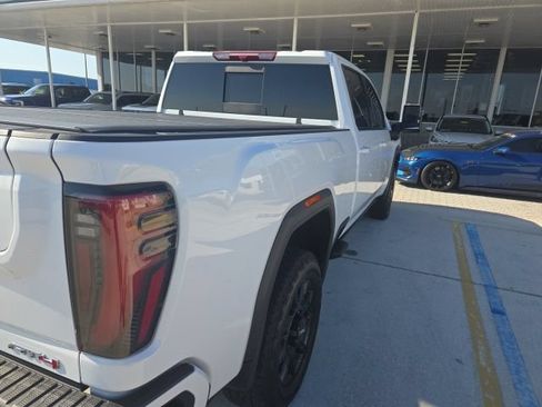 Used 2025 GMC Sierra 2500 AT4 AWD/4WD image 9