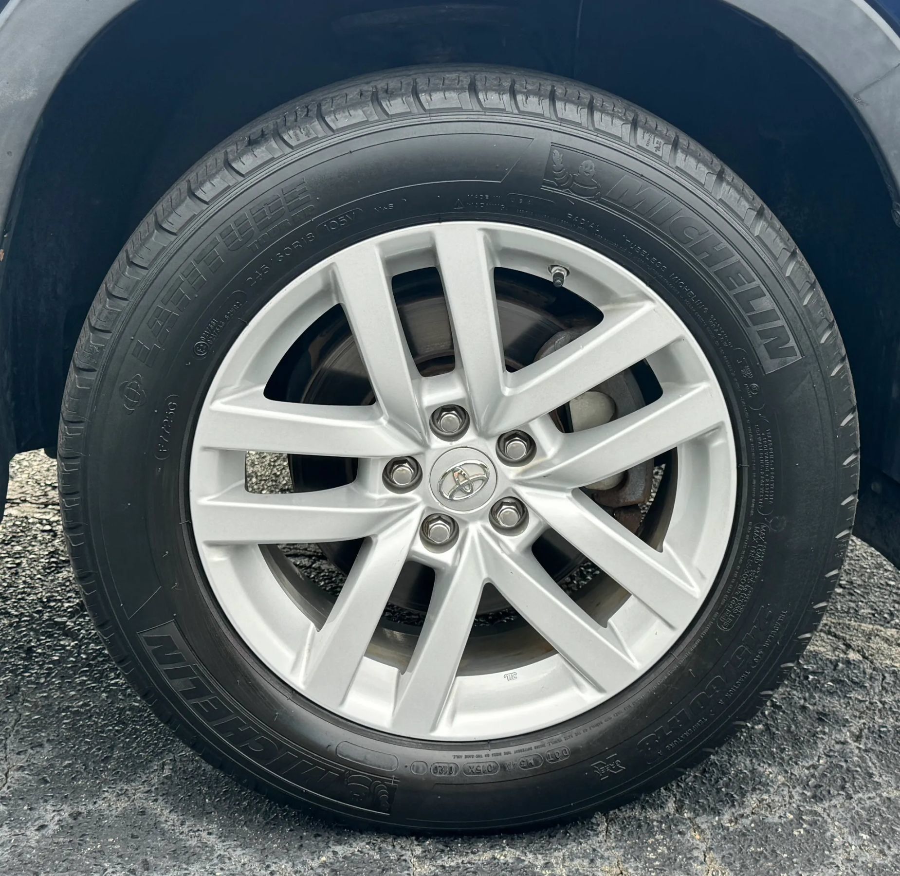 Used 2015 Toyota Highlander LE FWD image 8