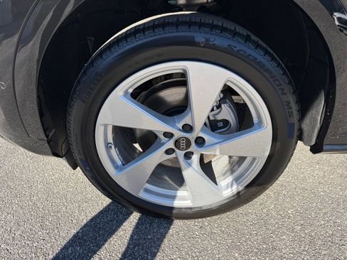 New 2025 Audi Q5 Premium Plus image 27