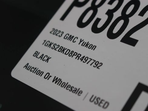 Used 2023 GMC Yukon SLT w/ SLT Premium Package image 47