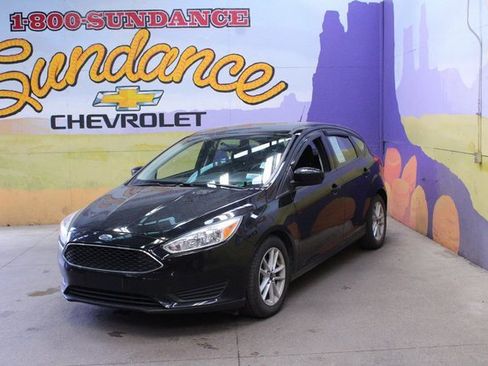 Used 2018 Ford Focus SE image 2