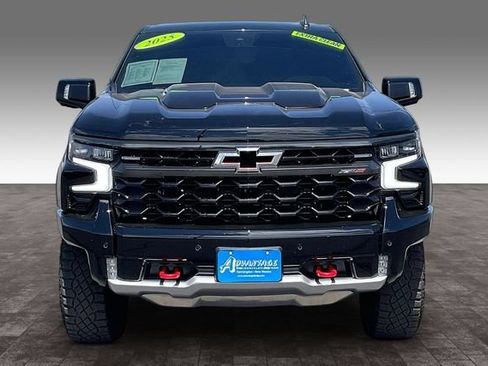 Used 2025 Chevrolet Silverado 1500 ZR2 AWD/4WD image 3