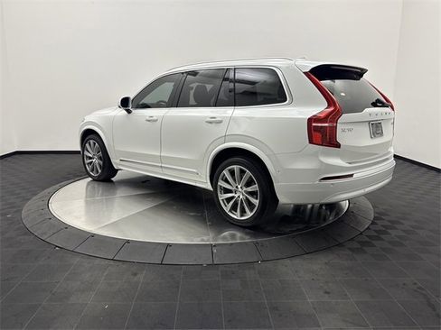 Certified 2023 Volvo XC90 B6 Ultimate w/ Protection Package Premier image 5