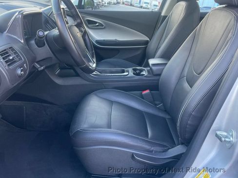 Used 2014 Chevrolet Volt Premium w/ Premium Trim Package FWD image 9
