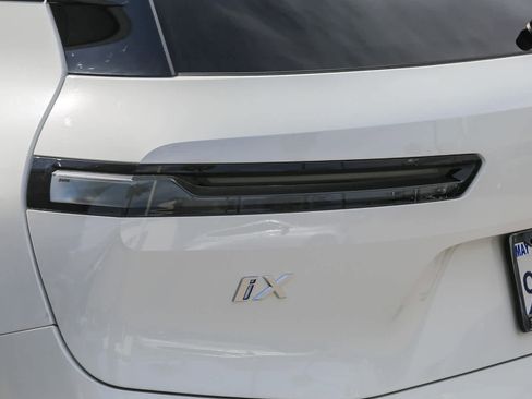 Used 2025 BMW iX xDrive50 image 7