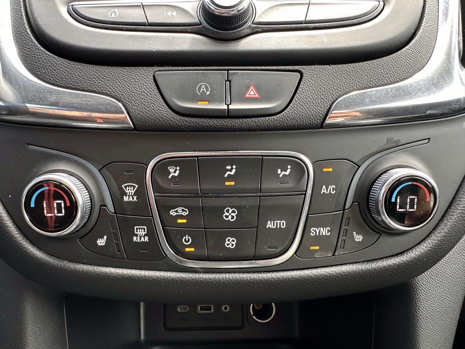 Used 2023 Chevrolet Equinox LT AWD/4WD image 23