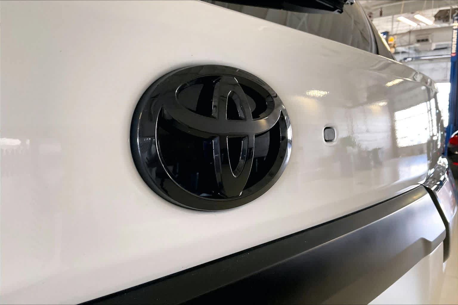 Used 2026 Toyota Sequoia TRD Pro AWD/4WD image 61
