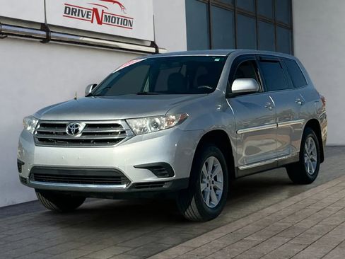 Used 2011 Toyota Highlander 4WD image 7