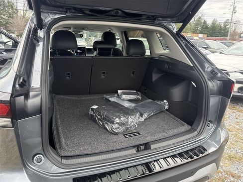 New 2026 Volkswagen Tiguan SE image 42