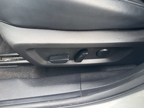 Used 2024 Mitsubishi Outlander SE AWD/4WD image 17