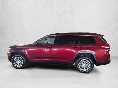 Used 2021 Jeep Grand Cherokee L Laredo w/ Luxury Tech Group I RWD image 9