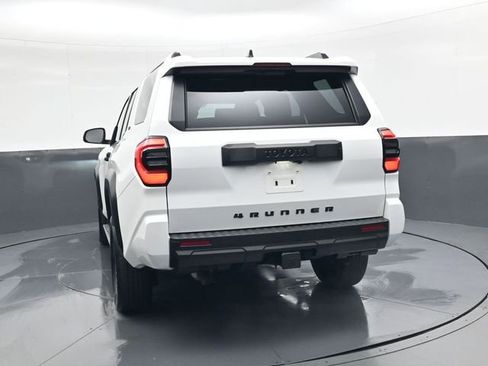 Used 2025 Toyota 4Runner SR5 image 5