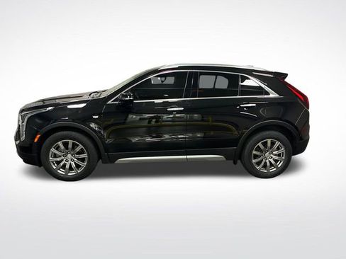 Used 2023 Cadillac XT4 Premium Luxury FWD image 2