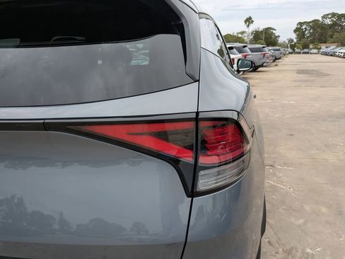 Certified 2025 Kia Sportage EX FWD image 11