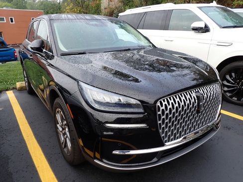 Used 2023 Lincoln Corsair AWD w/ Equipment Group 101A image 4