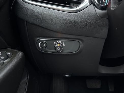 Used 2024 Chevrolet Equinox LT image 21