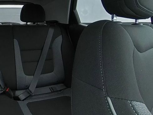 Used 2025 Chevrolet TrailBlazer LT w/ Driver Confidence Package image 24