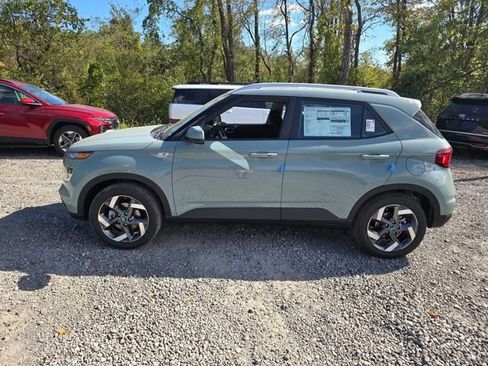 New 2026 Hyundai Venue SEL image 2