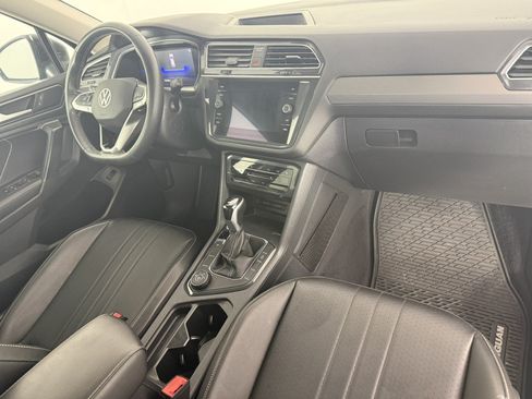 Used 2022 Volkswagen Tiguan SE AWD/4WD image 11