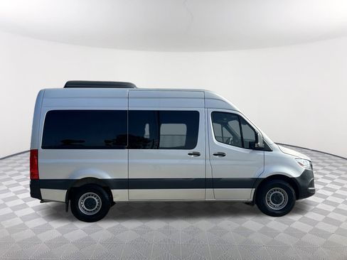 Used 2024 Mercedes-Benz Sprinter 2500 image 6