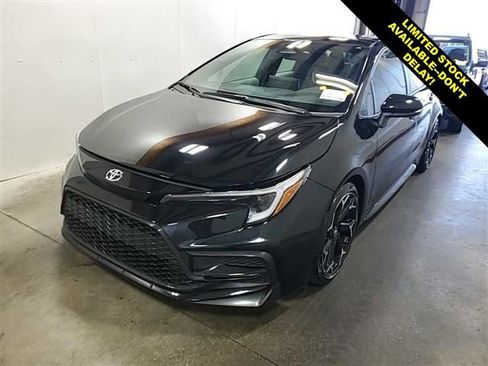 Used 2025 Toyota Corolla FX w/ Convenience Package FWD image 3