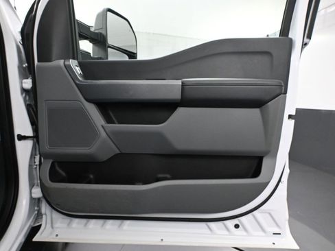 Used 2023 Ford F350 XLT w/ FX4 Off-Road Package image 43