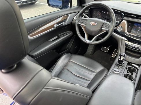 Used 2023 Cadillac XT6 Sport w/ Platinum Package AWD/4WD image 13