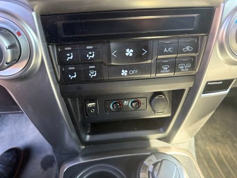 Used 2017 Toyota 4Runner Limited AWD/4WD image 20