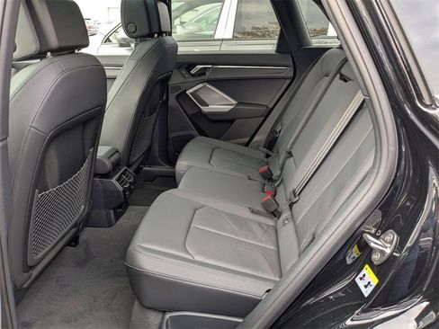 New 2025 Audi Q3 2.0T Premium image 22