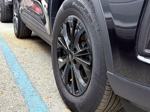 Used 2025 Ford Escape Active image 4