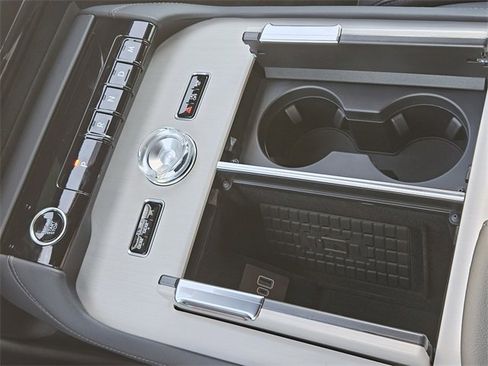 New 2025 Lincoln Navigator Reserve w/ Jet Appearance Package image 19