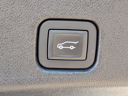 Used 2024 Chevrolet Traverse Z71 w/ LPO, Floor Liner Package image 11