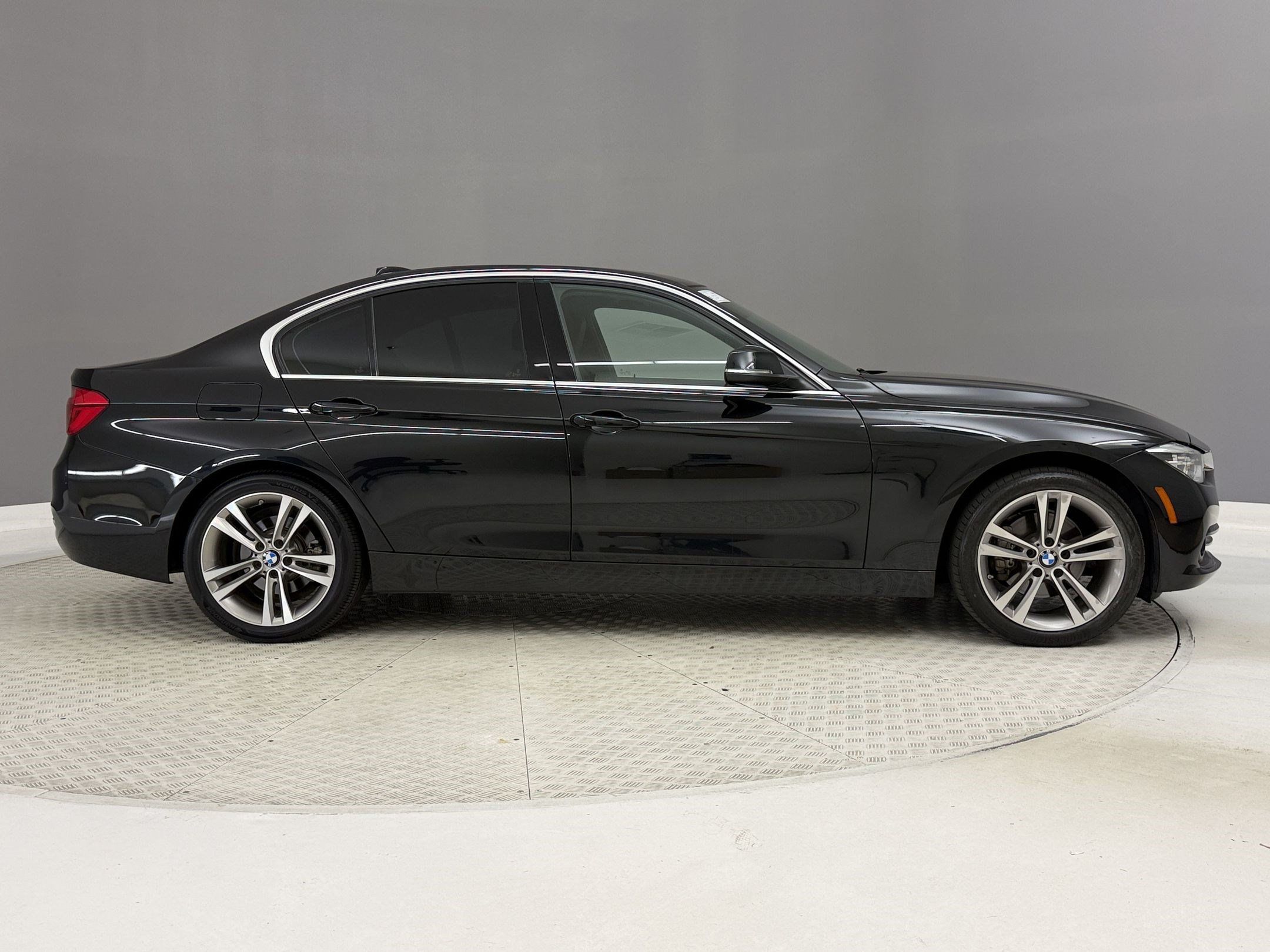 Used 2018 BMW 330i Sedan w/ Convenience Package RWD image 8