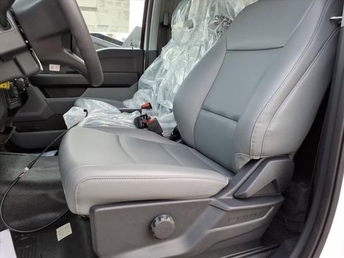 New 2025 Ford F550 4x4 Regular Cab Super Duty image 13