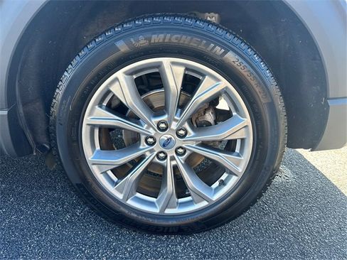 Certified 2022 Ford Explorer XLT w/ Equipment Group 202A image 14