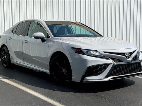 Used 2022 Toyota Camry XSE image 31