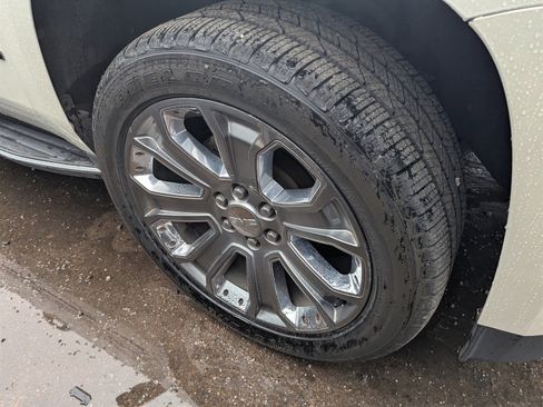 Used 2015 GMC Yukon XL Denali w/ Open Road Package image 5