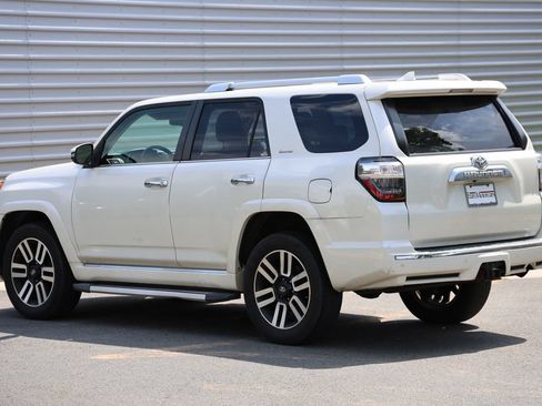 Used 2016 Toyota 4Runner Limited AWD/4WD image 4